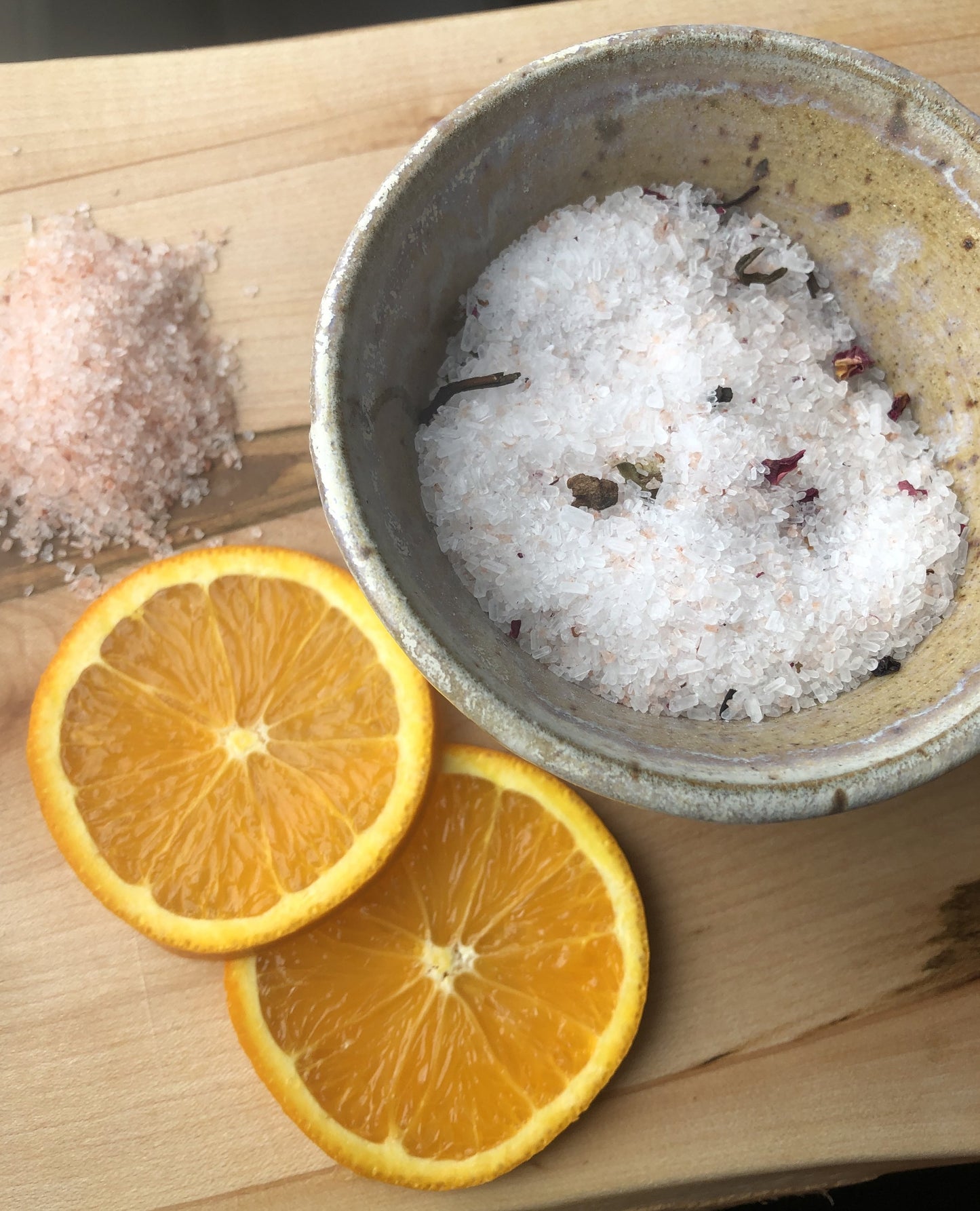 Tangerine Sundowner Bath Salt - Himalayan Salt & Rose Petals (Sale Price: $40.99 CAD)