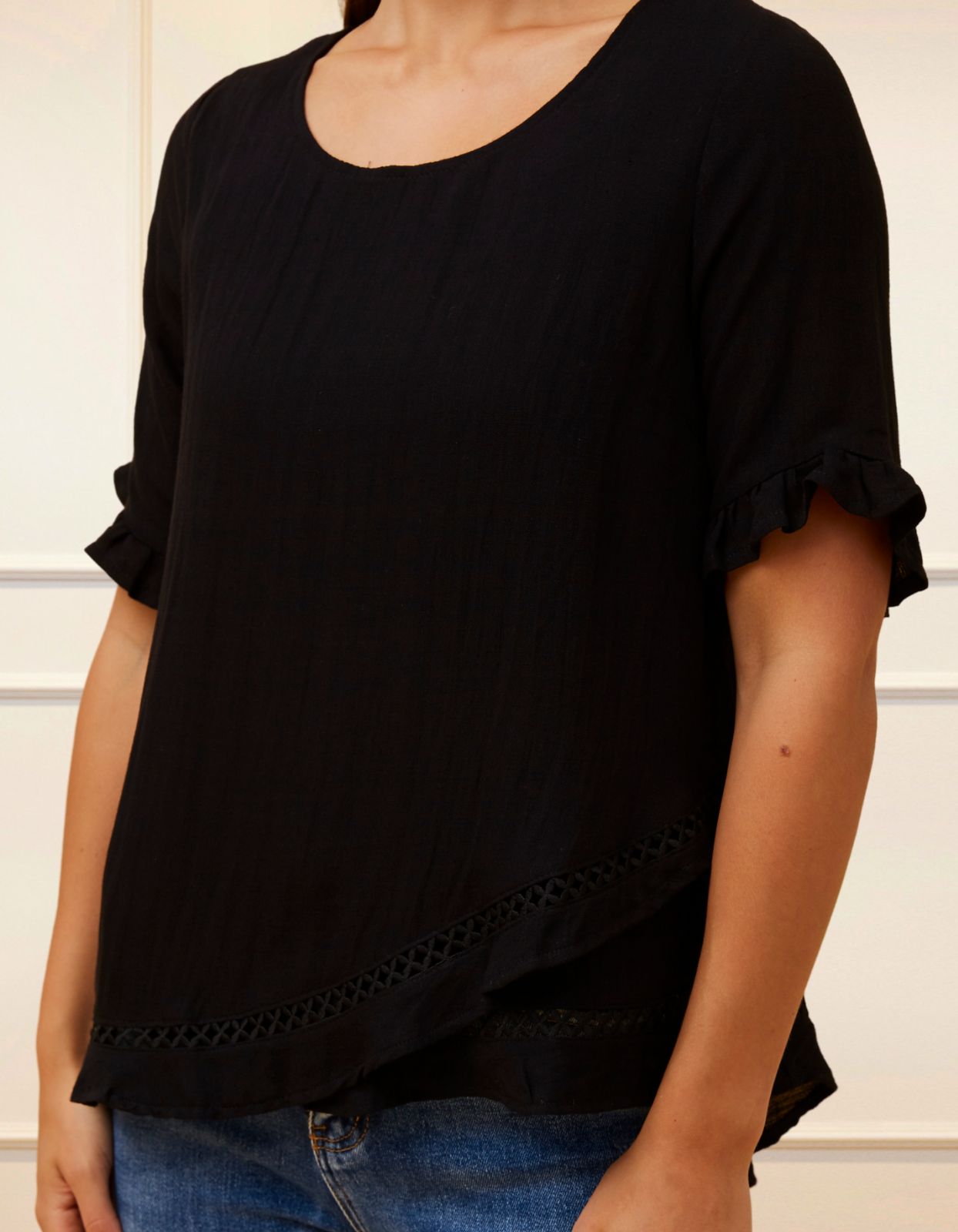 Jessy Top Relaxed Linen Blend Crossover Hem